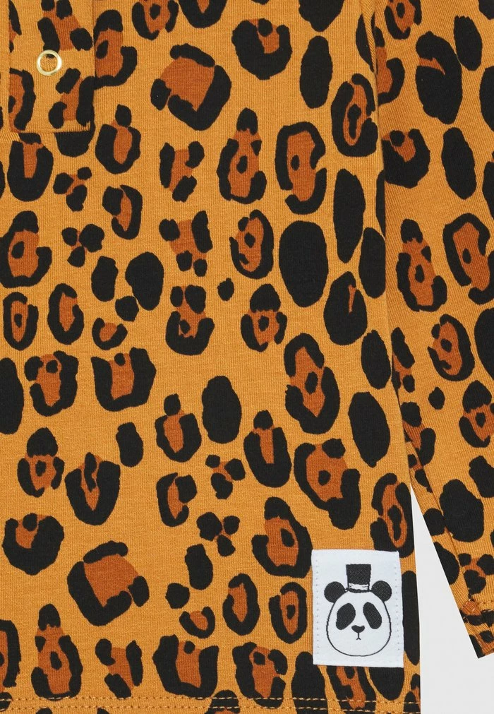 BABY BASIC LEOPARD GRANDPA UNISEX - Long sleeved top - beige Mini Rodini BABY BASIC LEOPARD GRANDPA UNISEX - Long Sleeved Top - Beige -Mini Rodini shop 55d7fe8338c74b1f82bbdee8cb9af4d7