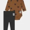 Mini Rodini BASIC HEARTS UNISEX SET - Leggings - Trousers - Multi-coloured -Mini Rodini shop a910849f741a405db498cff55c63b486